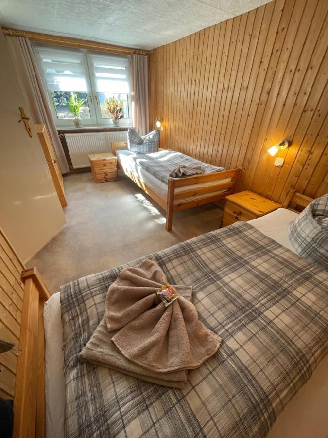 Christels Ferienwohnung 1 In Thale Mit Sonnenterrasse Und Grill Bagian luar foto