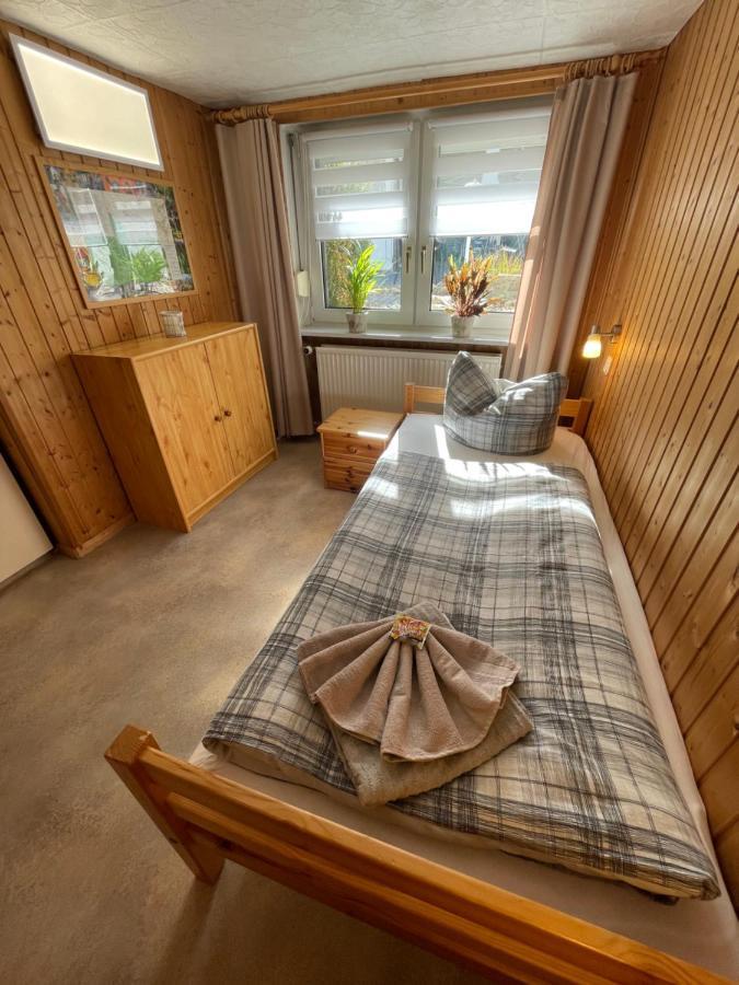 Christels Ferienwohnung 1 In Thale Mit Sonnenterrasse Und Grill Bagian luar foto