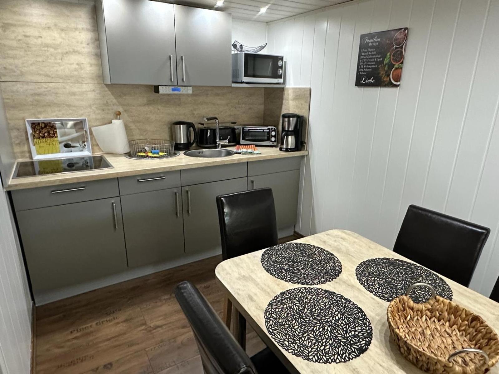 Christels Ferienwohnung 1 In Thale Mit Sonnenterrasse Und Grill Bagian luar foto