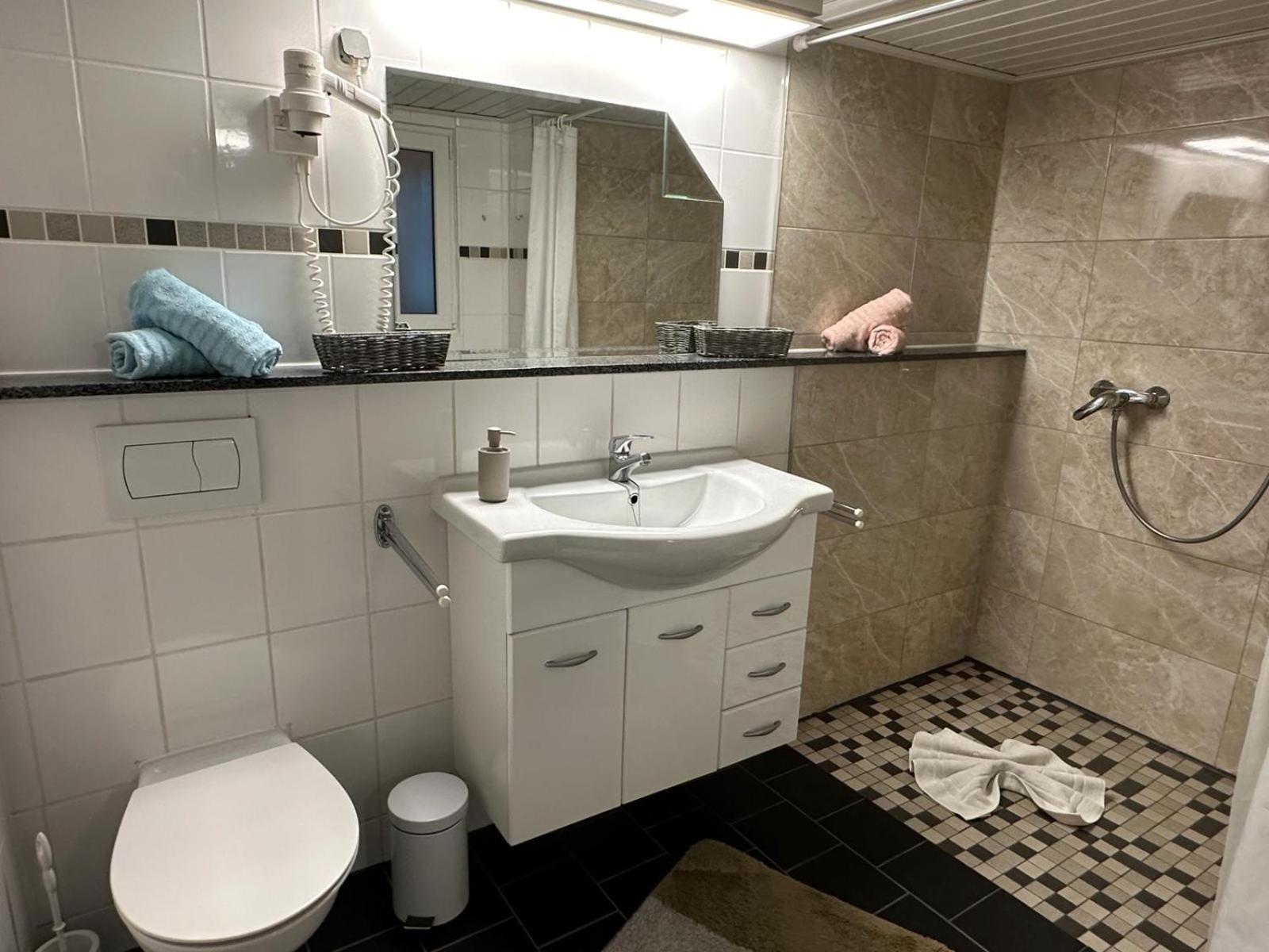 Christels Ferienwohnung 1 In Thale Mit Sonnenterrasse Und Grill Bagian luar foto